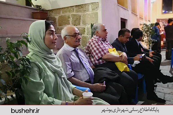 حضور دوستداران شعر و ادب پارسی در عمارت دهدشتی