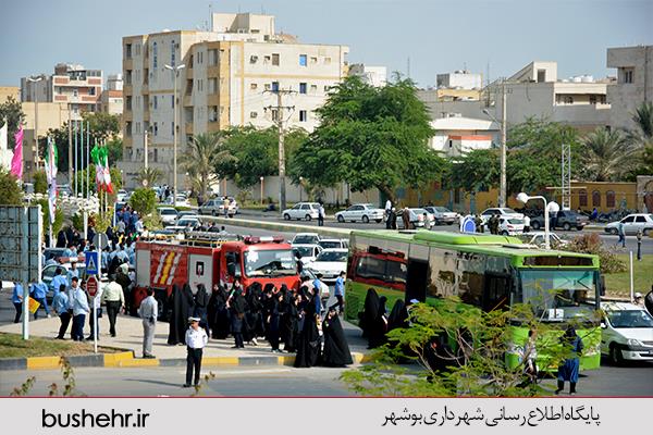 حضور شهردار و اعضای شورای اسلامی  و کارکنان شهرداری بندر بوشهر در مراسم راهپیمایی 13 آبان